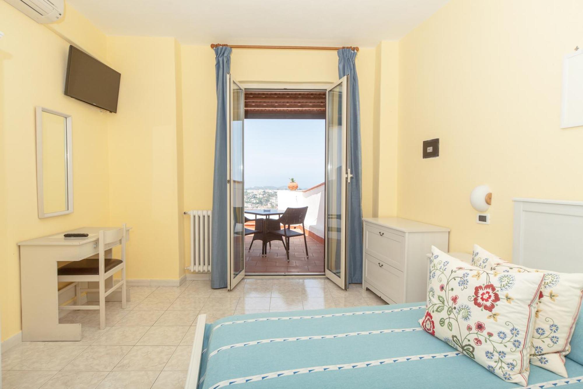 Hotel Ape Regina Casamicciola Terme Bilik gambar
