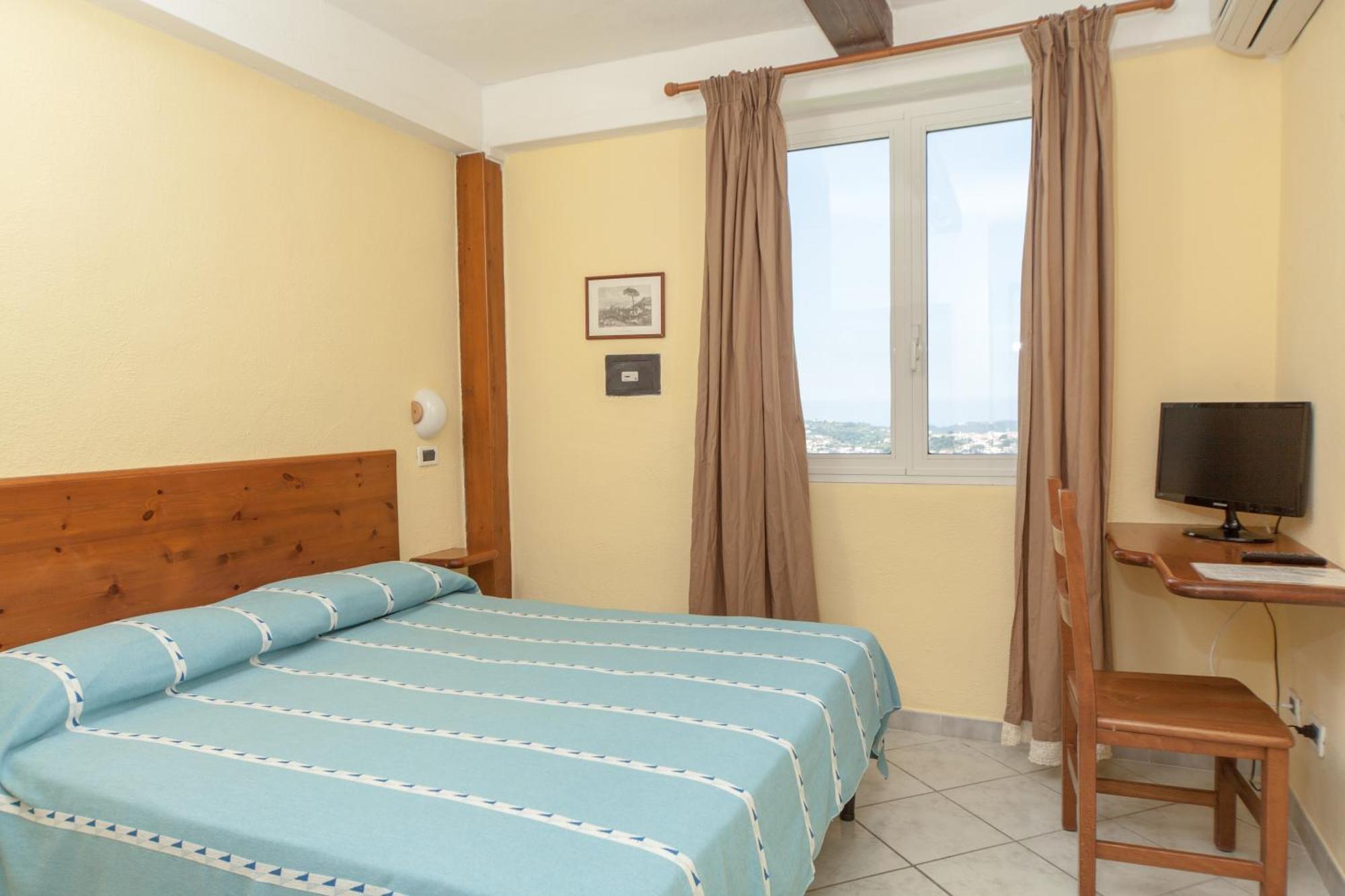 Hotel Ape Regina Casamicciola Terme Bilik gambar